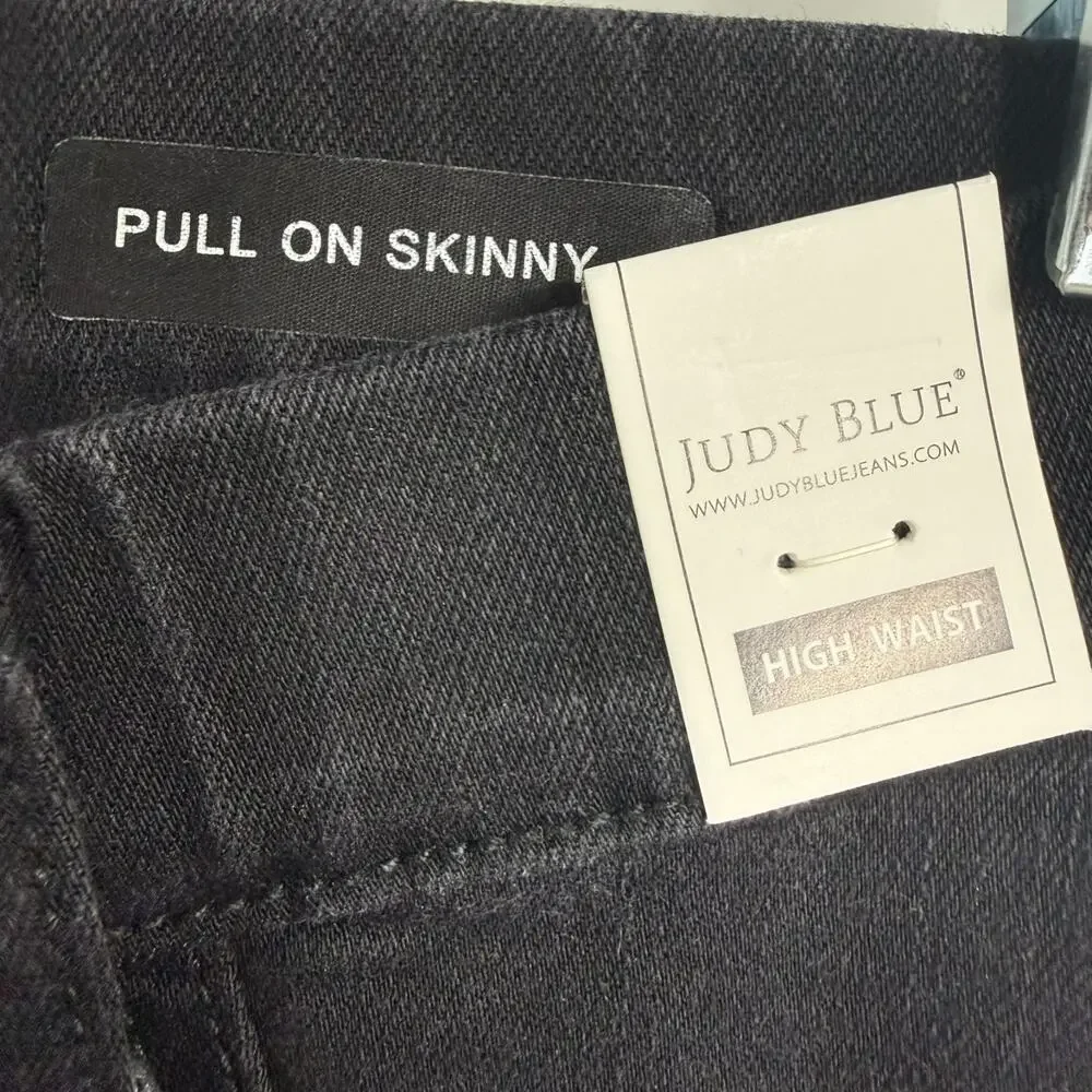 NWT Judy Blue Pull On Skinny Jeans Womens 13/31 Black High Rise Stretch Jeggings